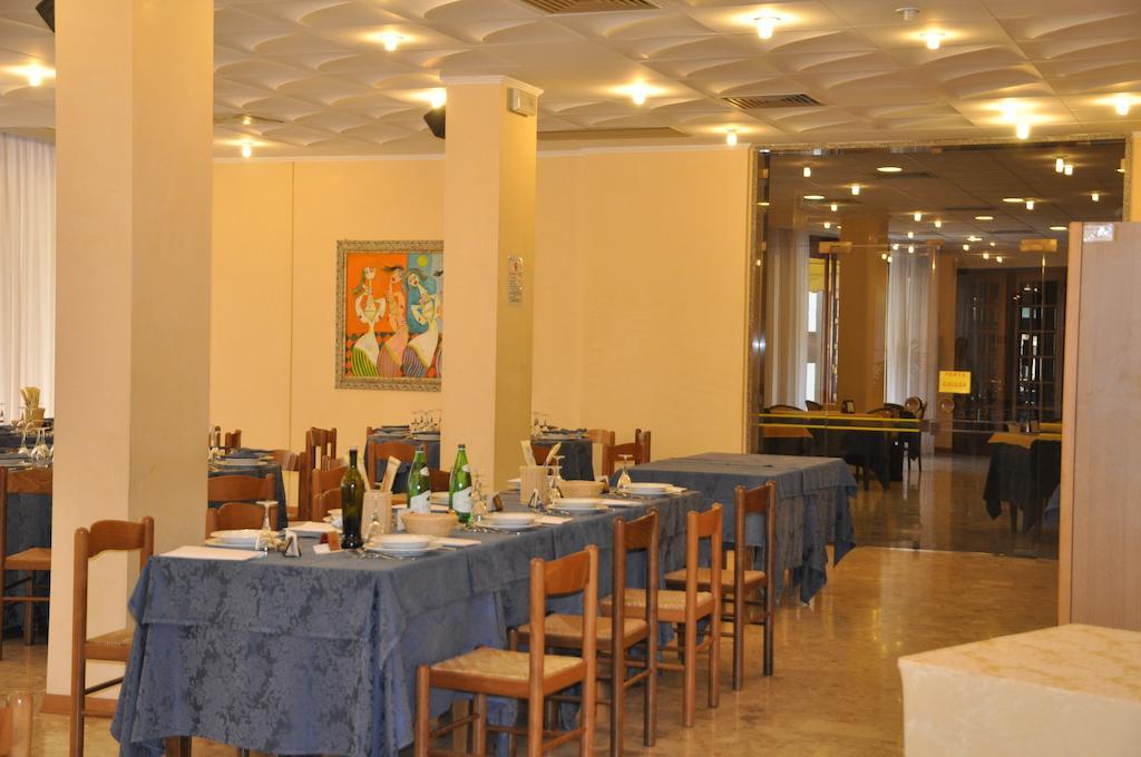 Hotel Terme Di San Vittore Genga  Exteriör bild
