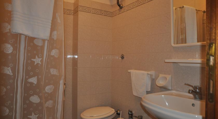 Hotel Terme Di San Vittore Genga  Rum bild