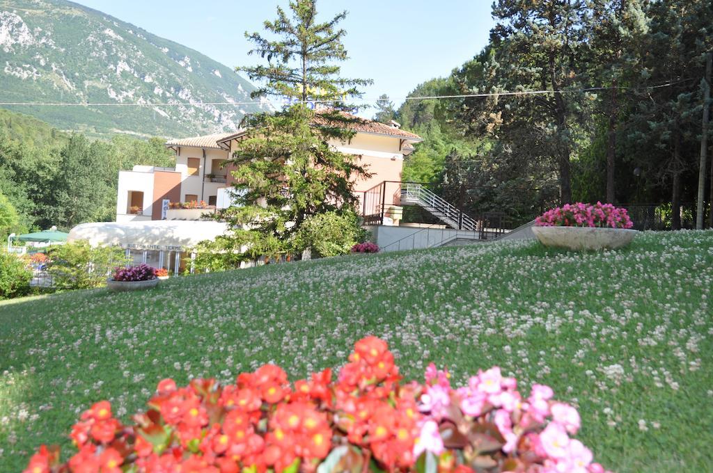 Hotel Terme Di San Vittore Genga  Exteriör bild