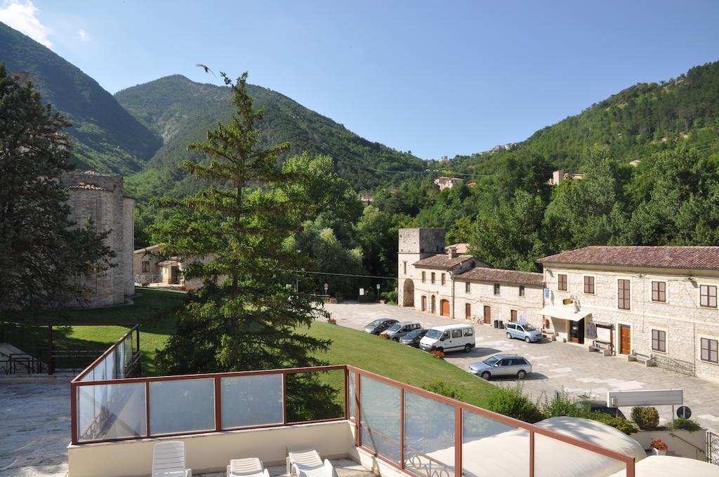 Hotel Terme Di San Vittore Genga  Exteriör bild